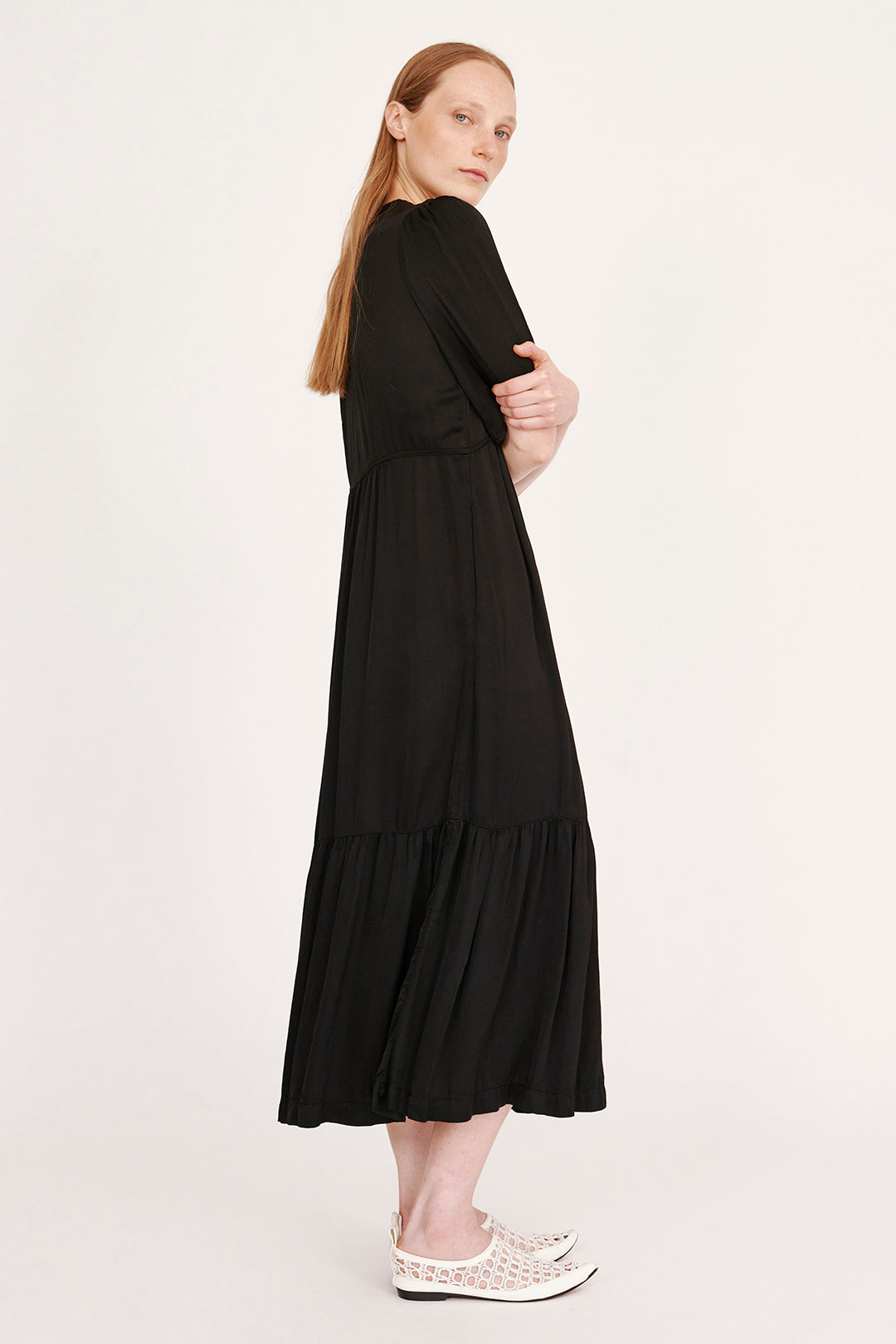 Pebble Satin Black Perfect Dress RA-DRESS PREFALL'24   