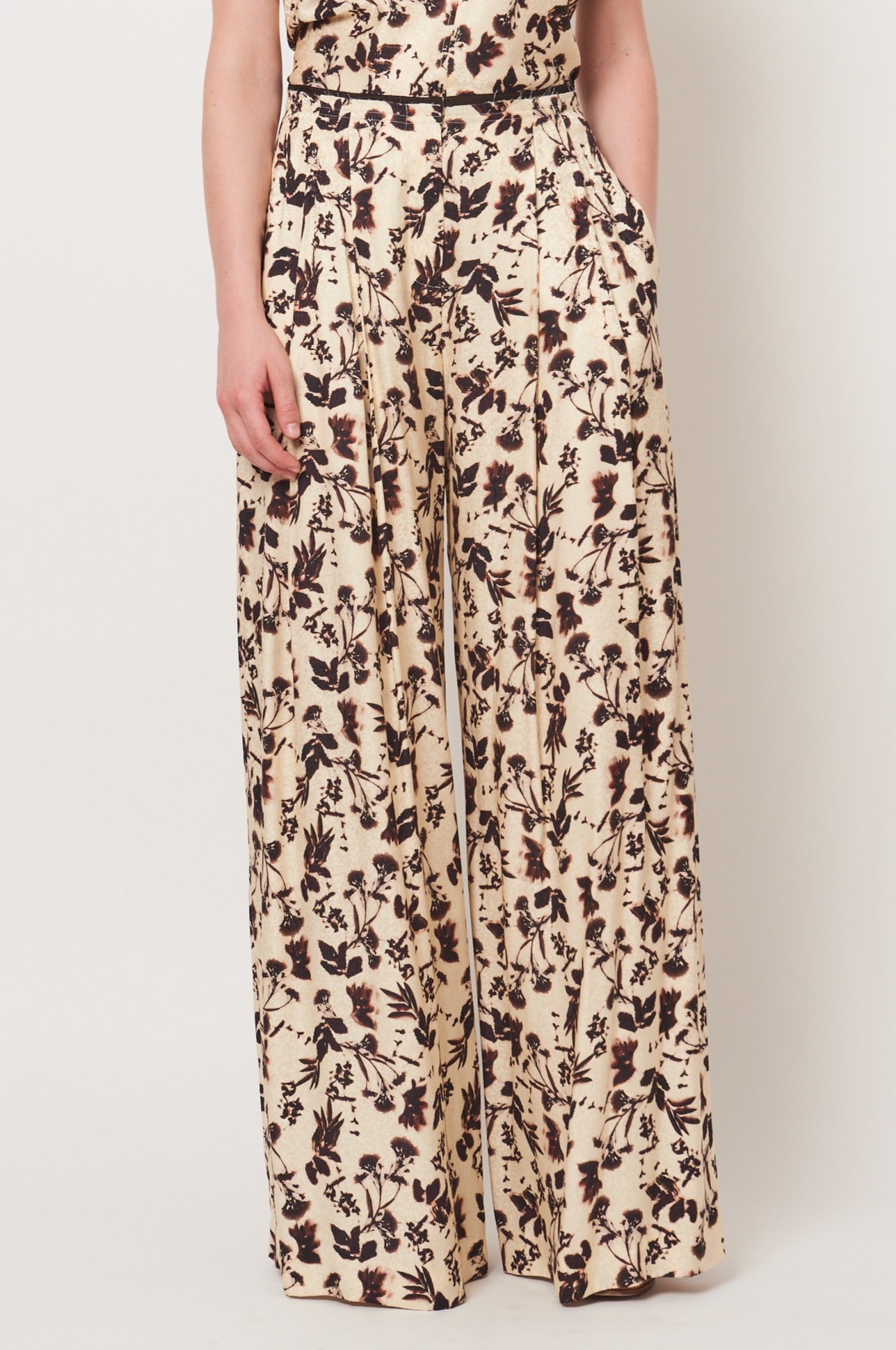 Cream Flower Trapeze Pant RA-PANT ARCHIVE-FALL1'23   