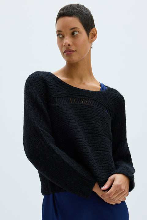 Black Quinn Pullover