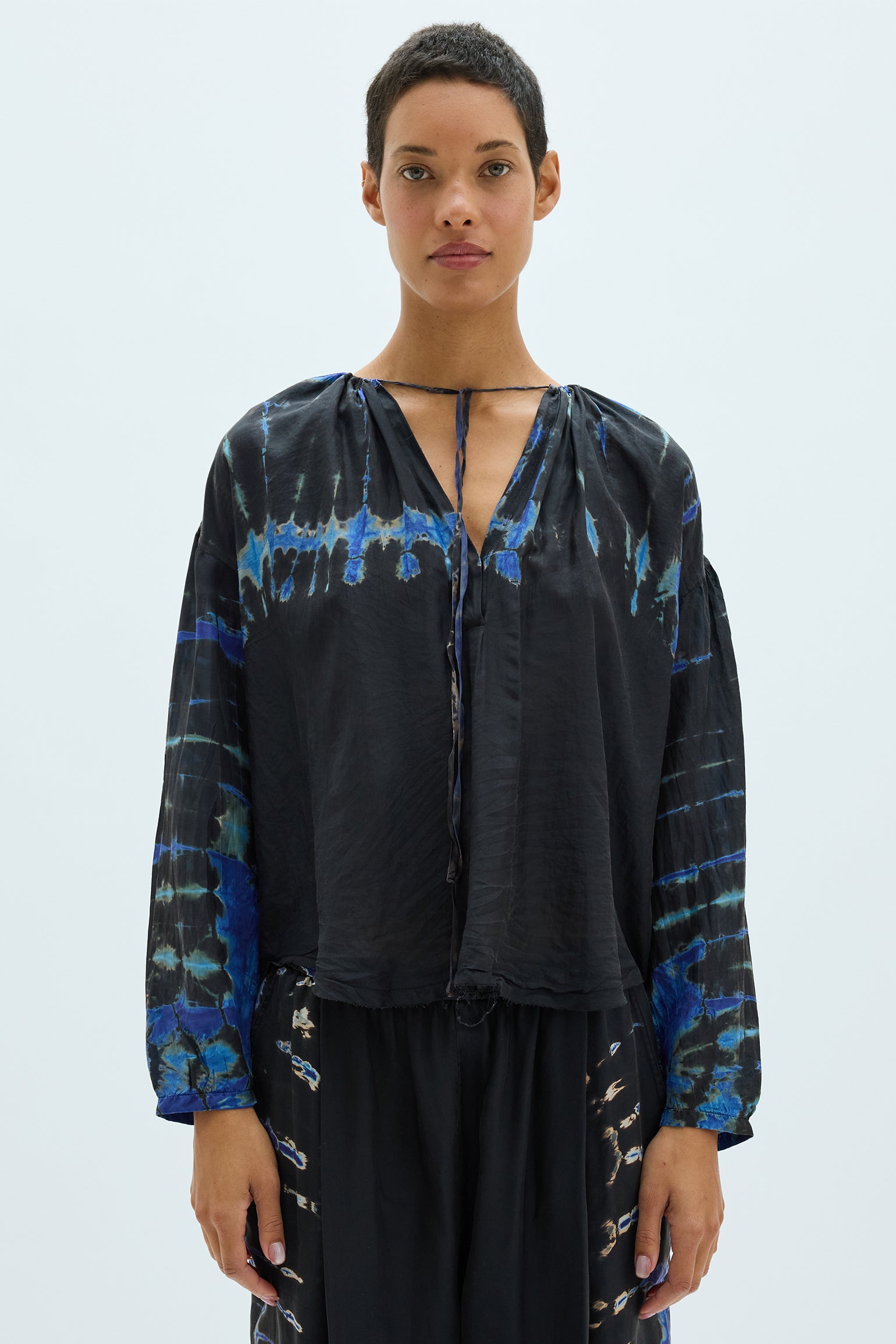 bluelea Silky jacquard blouse ブラック BLUELEA ブルレア Silky Jacquard Blouse BLACK bluelea Silky