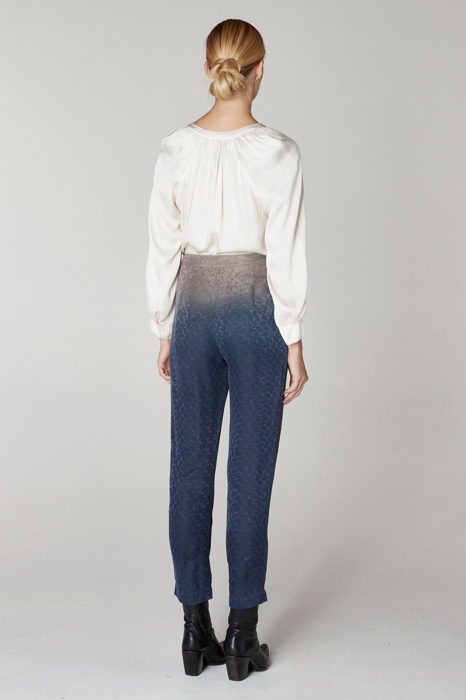 Dirty White Sparrow Top RA-TOP LASTCHANCE-PREFALL'23   