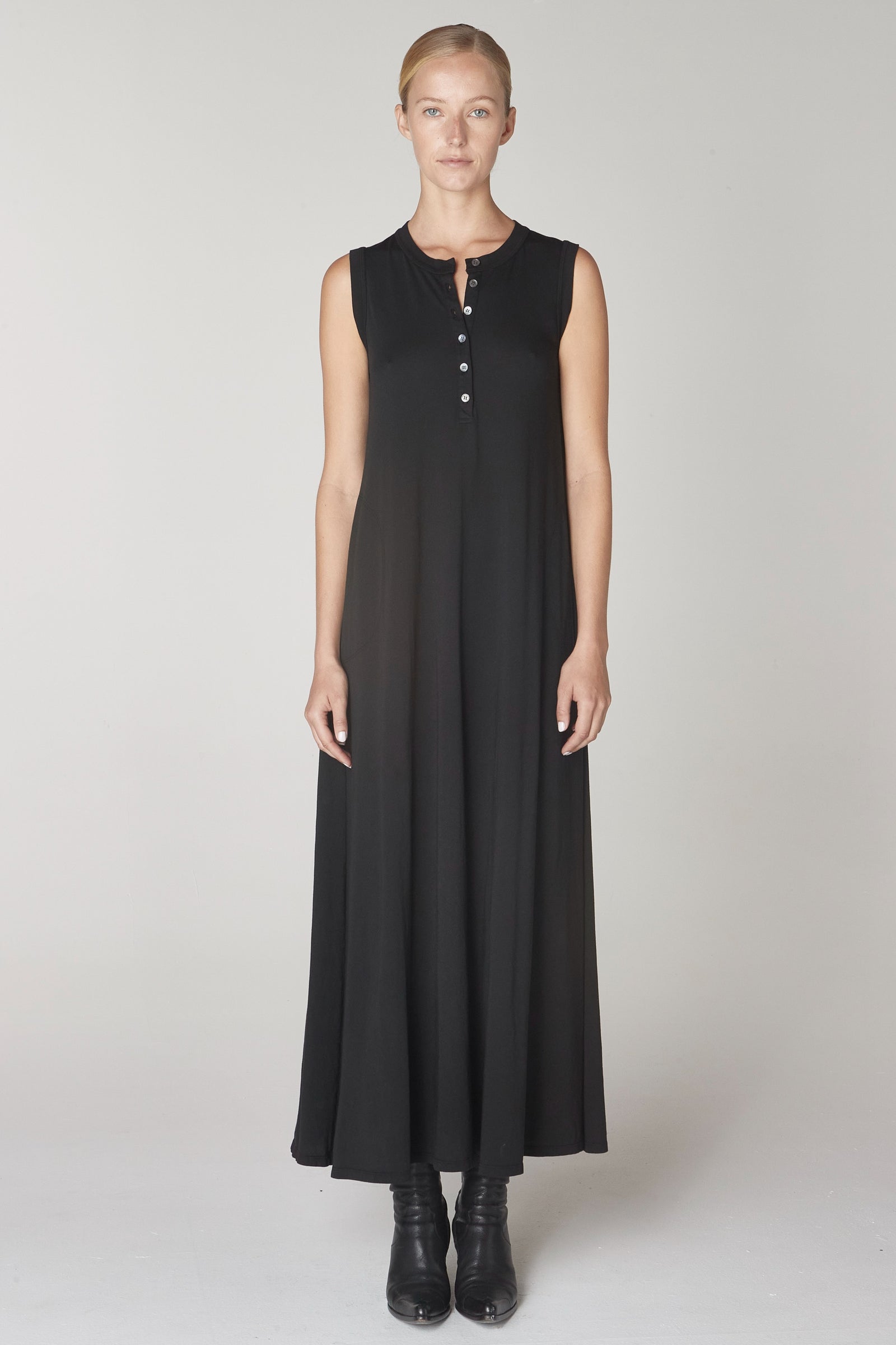 Black Sleeveless Christy Dress