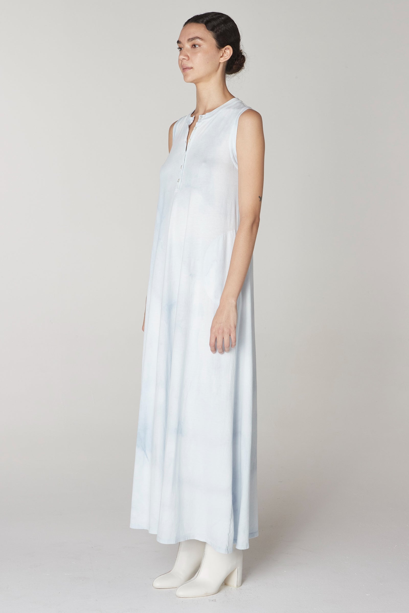 Soft Blue Treatment Sleeveless Christy Dress – Raquel Allegra