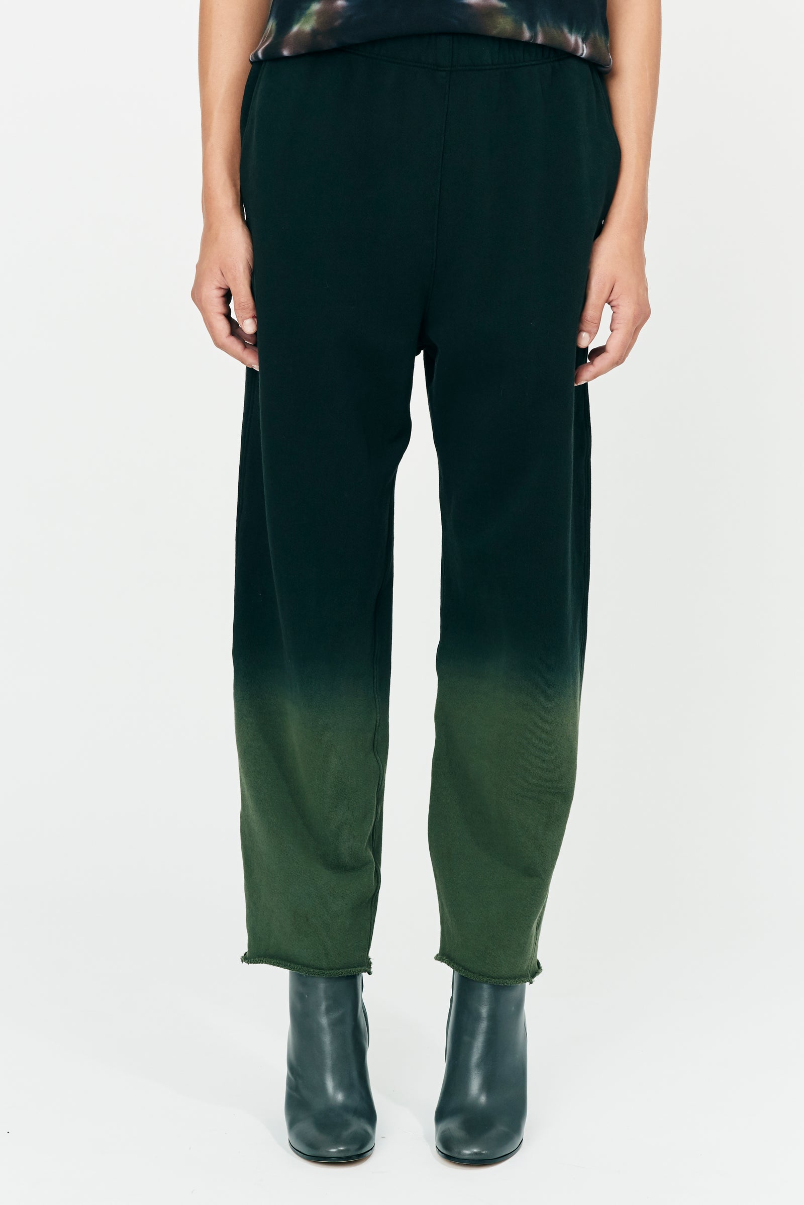 Forest Gradient Reflective Pond and Jersey Ankle Pant Front Close-Up View